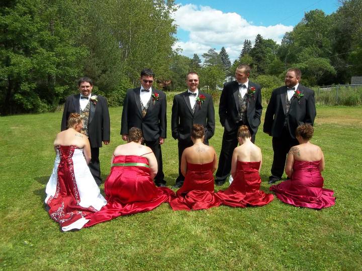 awkward bridesmaids photos